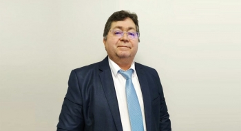 Saúde demite diretor que teria dado aval para reverendo negociar vacinas
